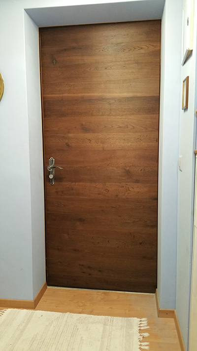 Rénover une porte avec du placage bois avec le kit Réno'Porte